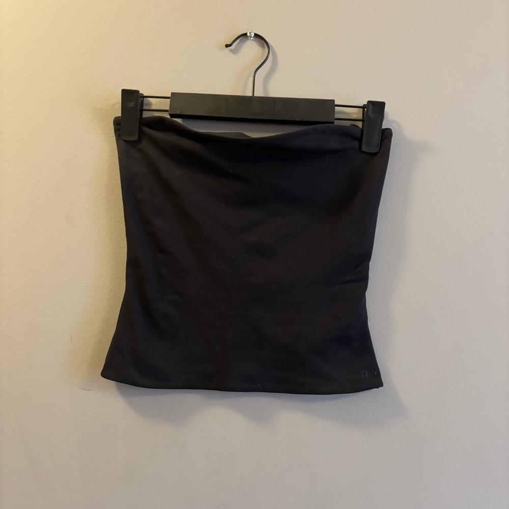 Contour tube top